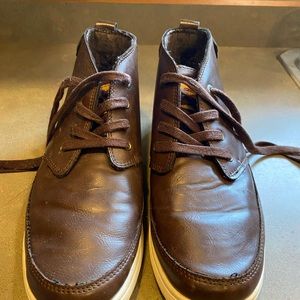 Boy’s Levi dress boot. Brown, size 8.5.